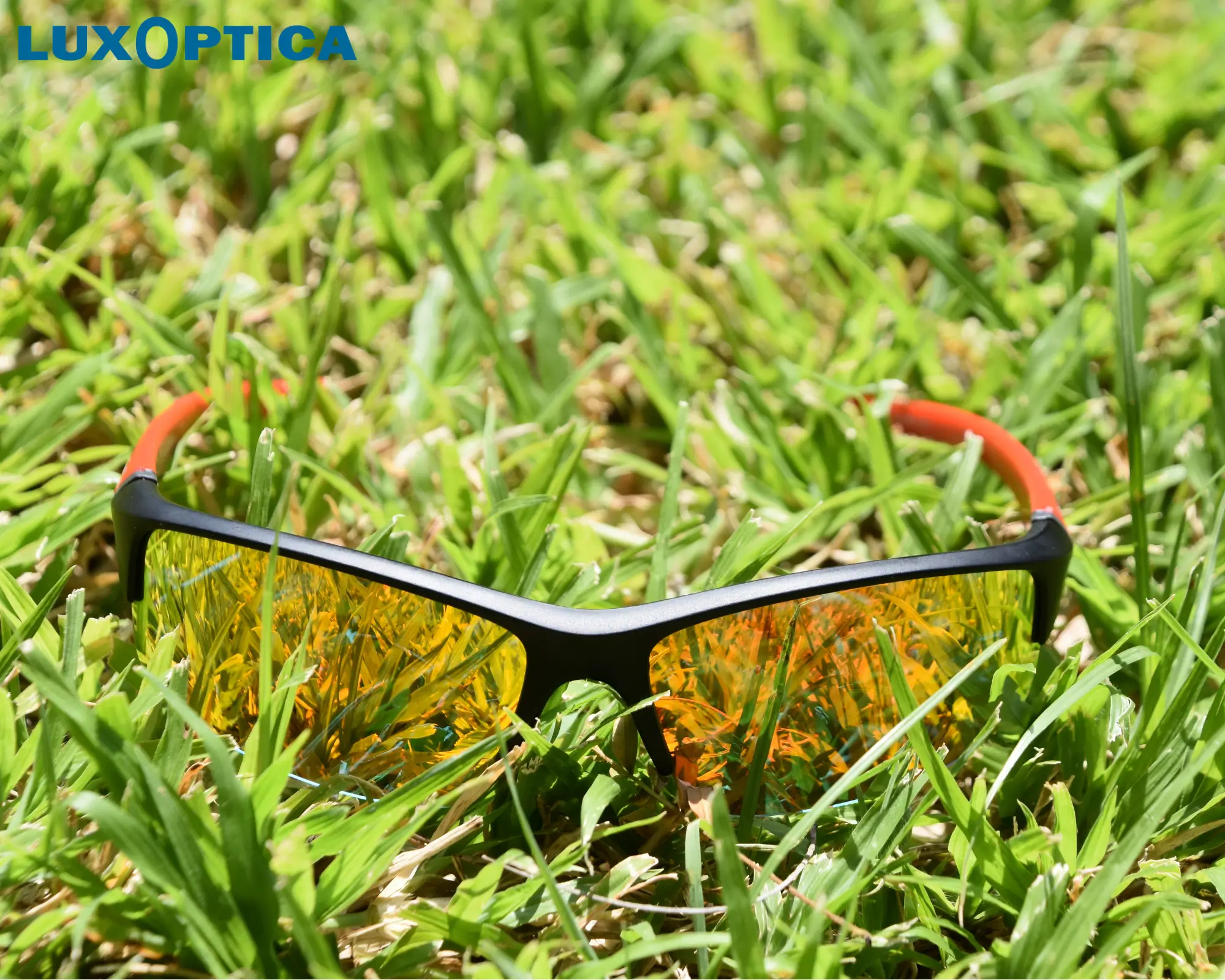 des lunettes de sport
