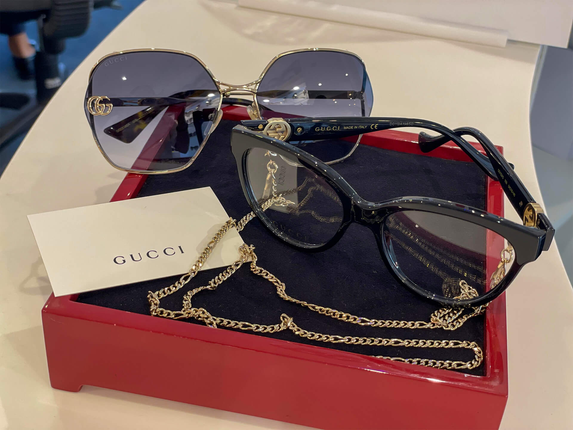Lunettes Gucci avec certificat authenticit&eacute; LuxOptica Antananarivo